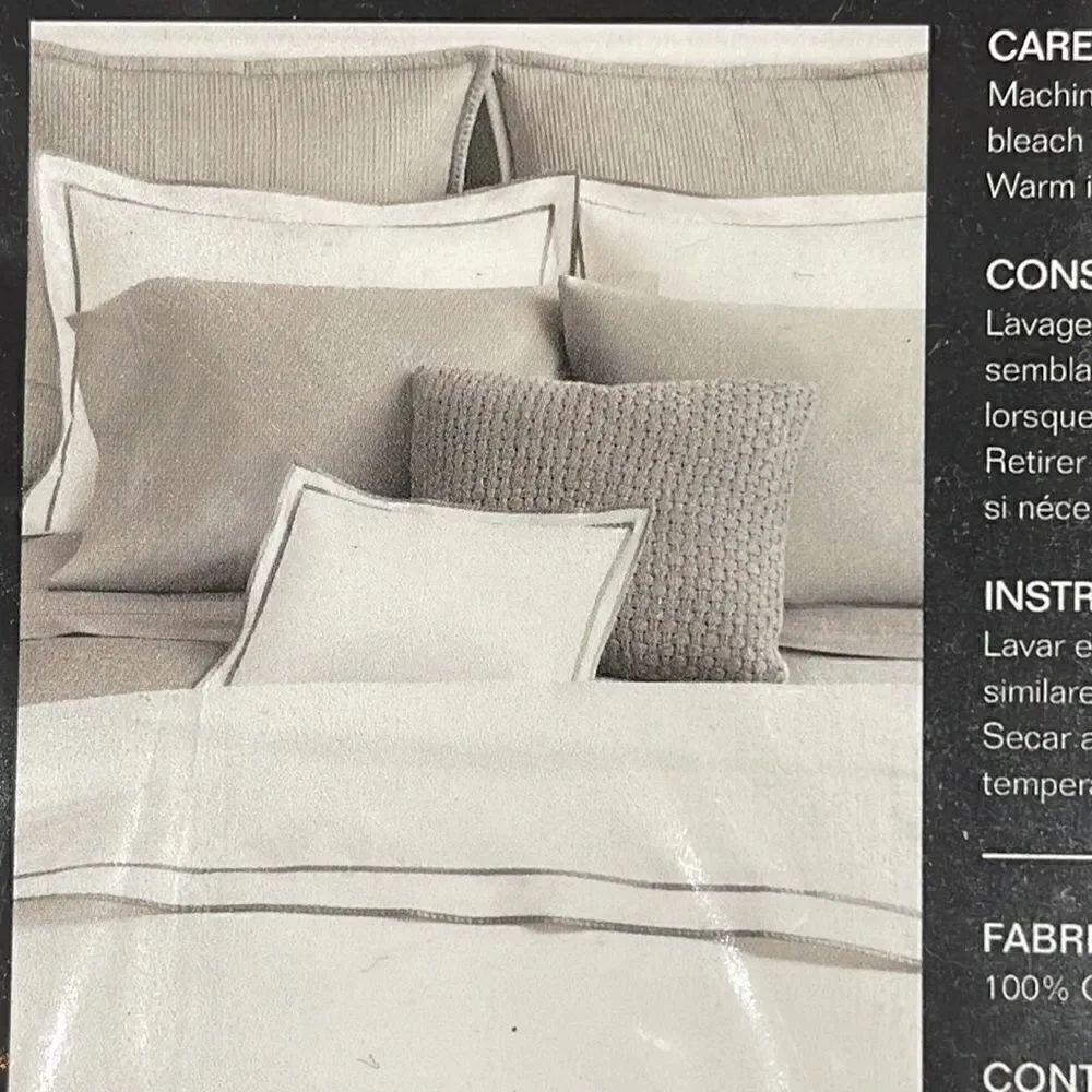 Lauren Ralph Lauren Spencer border sateen one king sham 20”x36”
